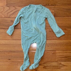 Posh Peanut 0-3 month footie pajamas light green color